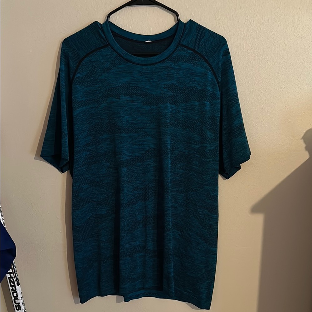 Men's Lululemon Shirt